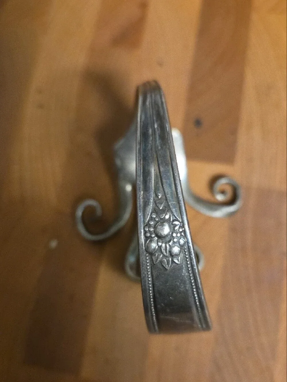 N/A stylish silver